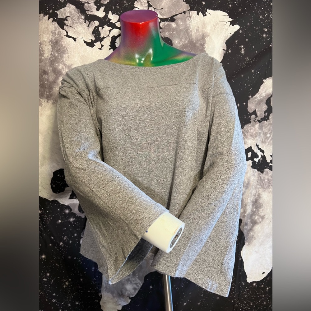 A new day XL gray 3/4 bell sleeve button back top warm soft EUC